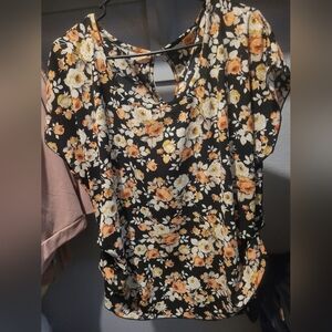 Black & Orange, Cream Flower Top! Size Large